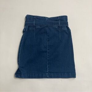 FREE PEOPLE dark wash stretch denim mini skirt with belt